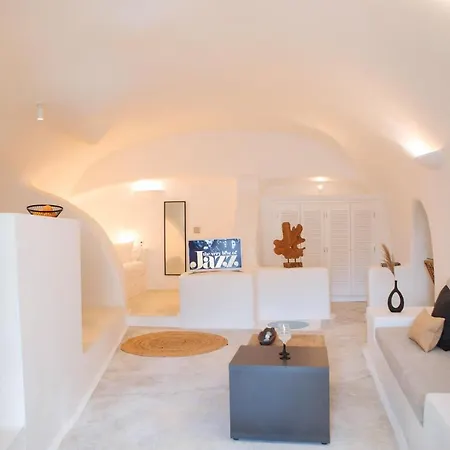 The Cave Complex By A Terre Cave Villa Oia