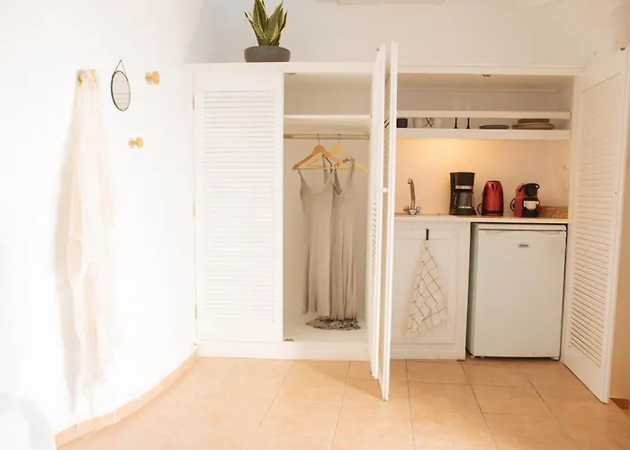 The Cave Complex By A Terre Cave イア