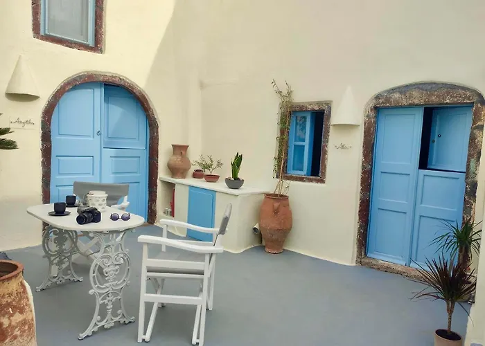 The Cave Complex By A Terre Cave イア