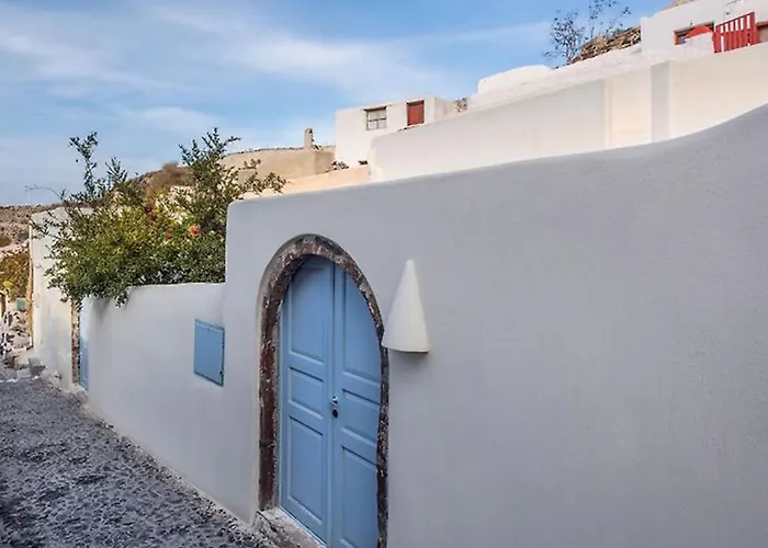 The Cave Complex By A Terre Cave Oia