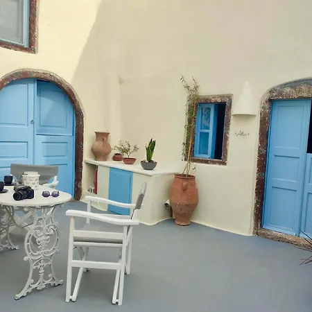 The Cave Complex By A Terre Cave 伊亚