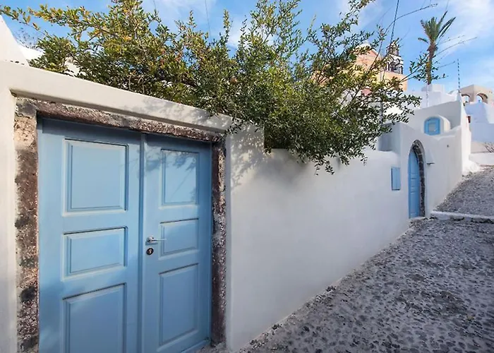 The Cave Complex By A Terre Cave 이아